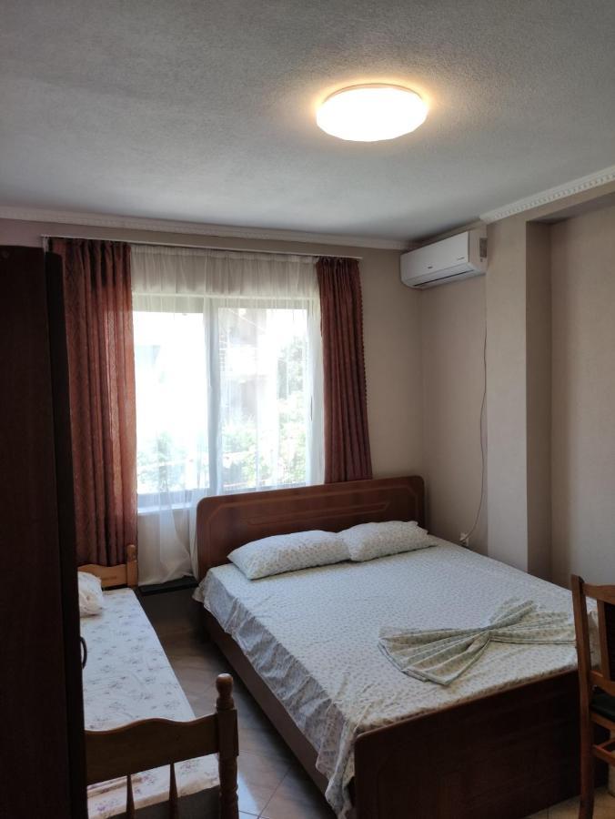 Privatunterkunft Ilirida-swimming Pool & Garden View For Rent *
