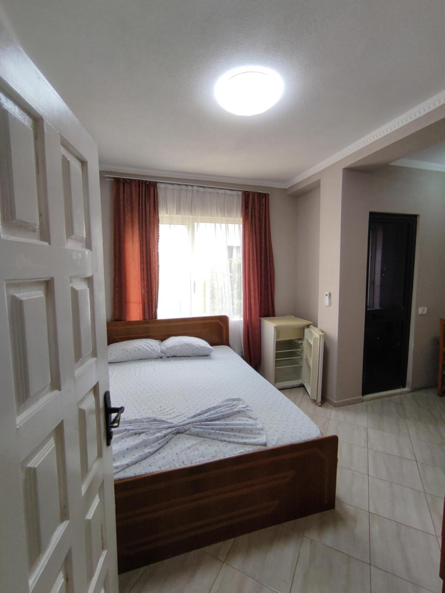 Ilirida-swimming Pool & Garden View For Rent Privatunterkunft Durrës