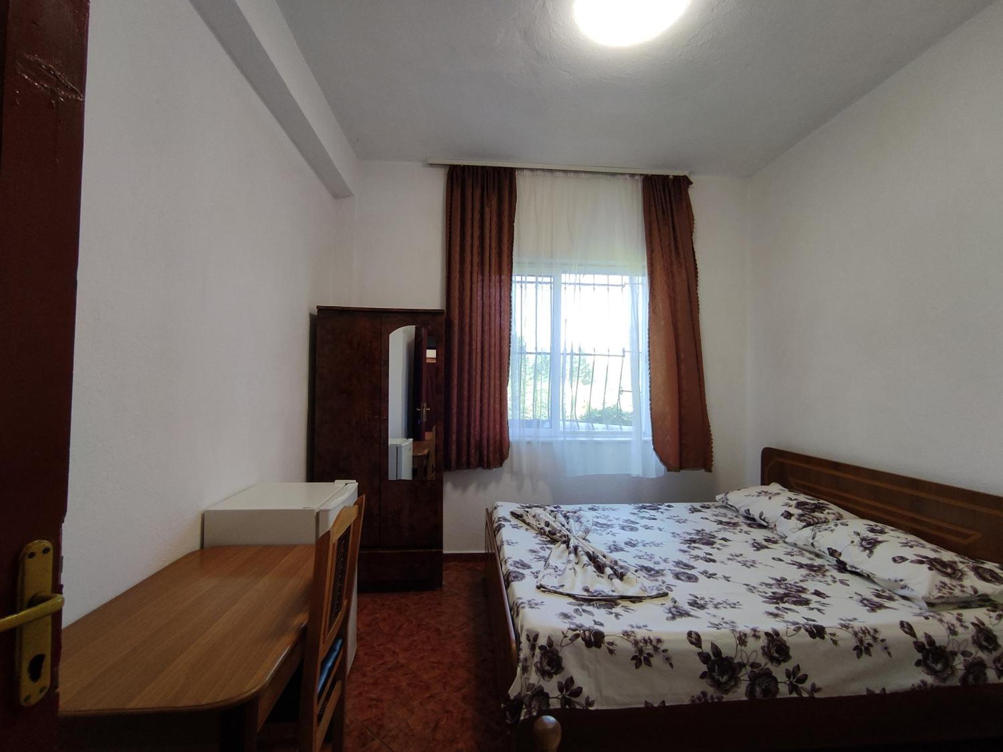 Ilirida-swimming Pool & Garden View For Rent Privat overnatting