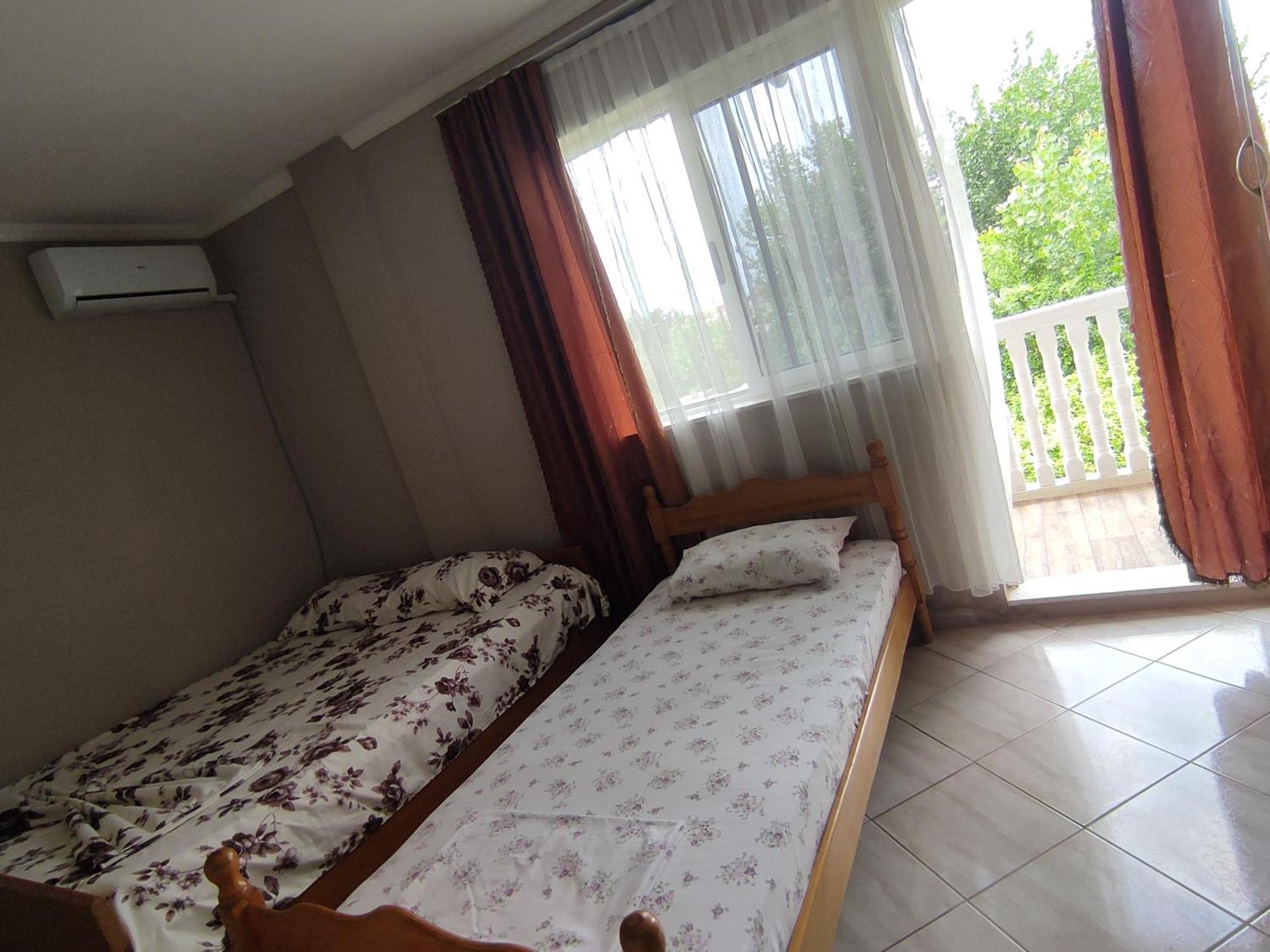 Ilirida-swimming Pool & Garden View For Rent Privat overnatting